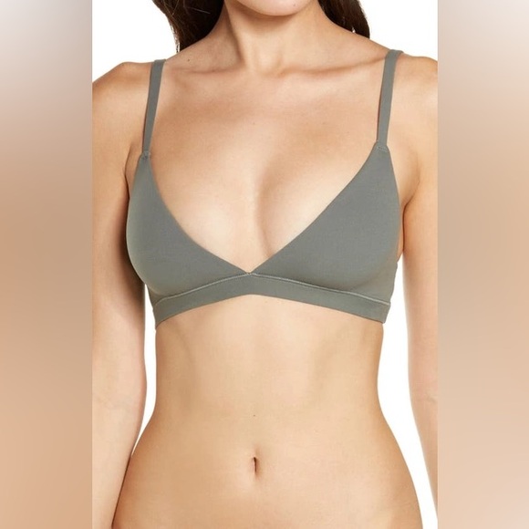 SKIMS Gray Fits Everybody Triangle Bralette - Picture 2 of 9